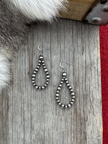 Handmade Navajo Pearl Earrings ~ Petite Teardrop Style ~ 4mm & 5mm beads!