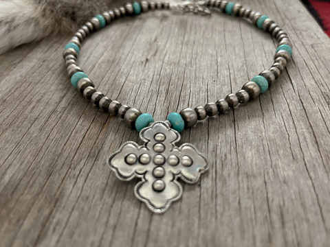 Santa Fe Style Pendant ~ Navajo Pearls Necklace