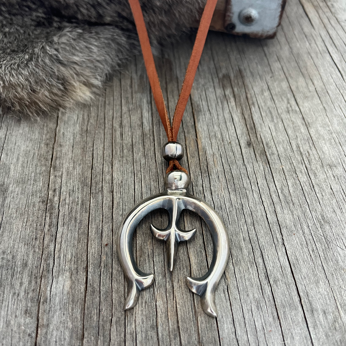 The Simple online Naja Pendant/CJP19