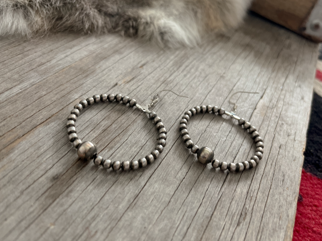 Navajo Style Hoop Earrings Medium size hoop 4mm and 8mm beads
