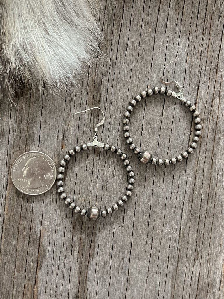 Navajo Style Hoop Earrings Medium size hoop 4mm and 8mm beads