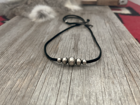 Navajo Style Pearl & Leather Choker ~ Adjustable ~ Soft High Quality Black Leather
